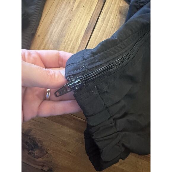 Vintage LL Bean Men’s Nylon Pants Size Medium Side Zip Windbreaker Hike USA - Picture 5 of 14